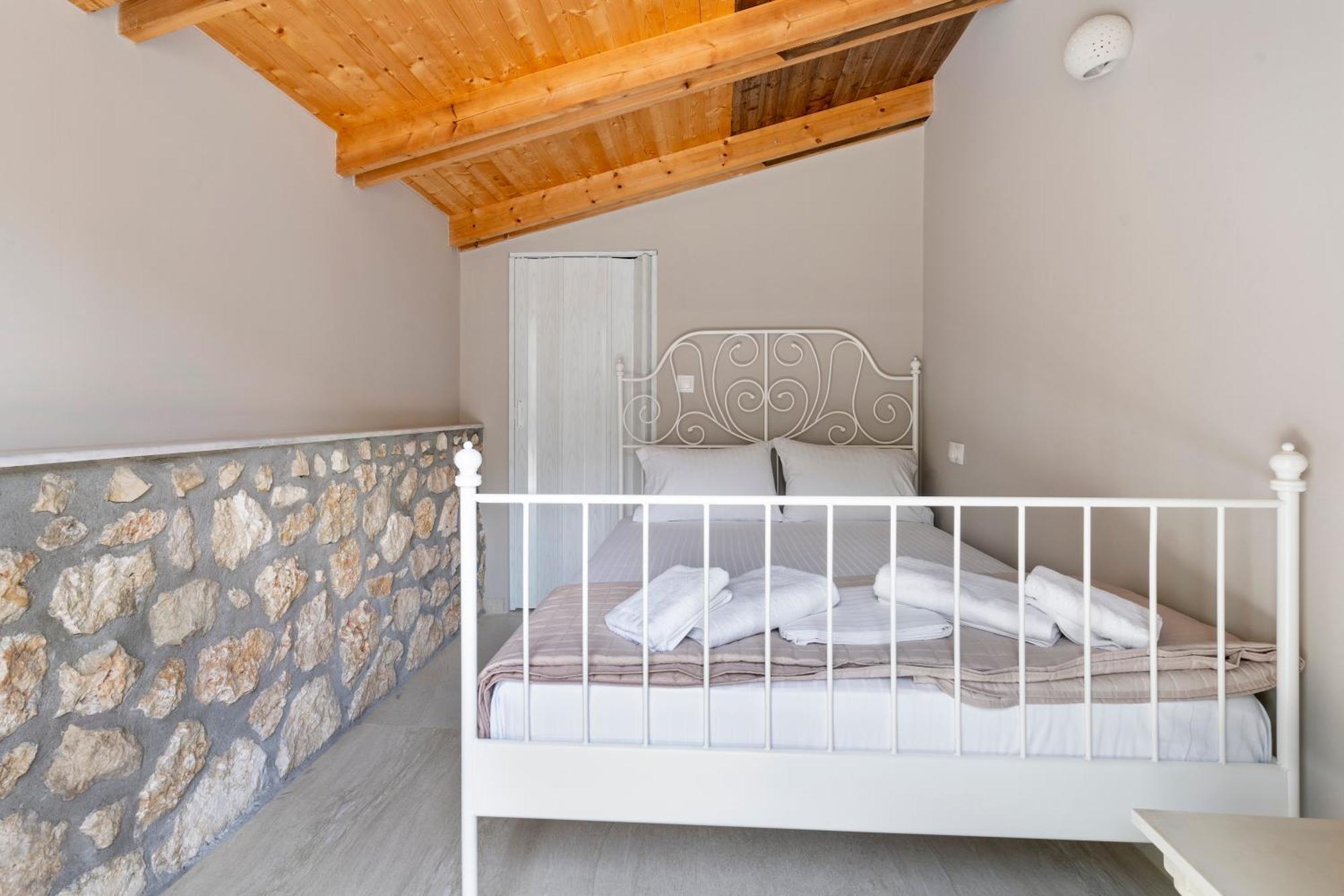 Marcon Stone House Nikiana Villa Exterior photo